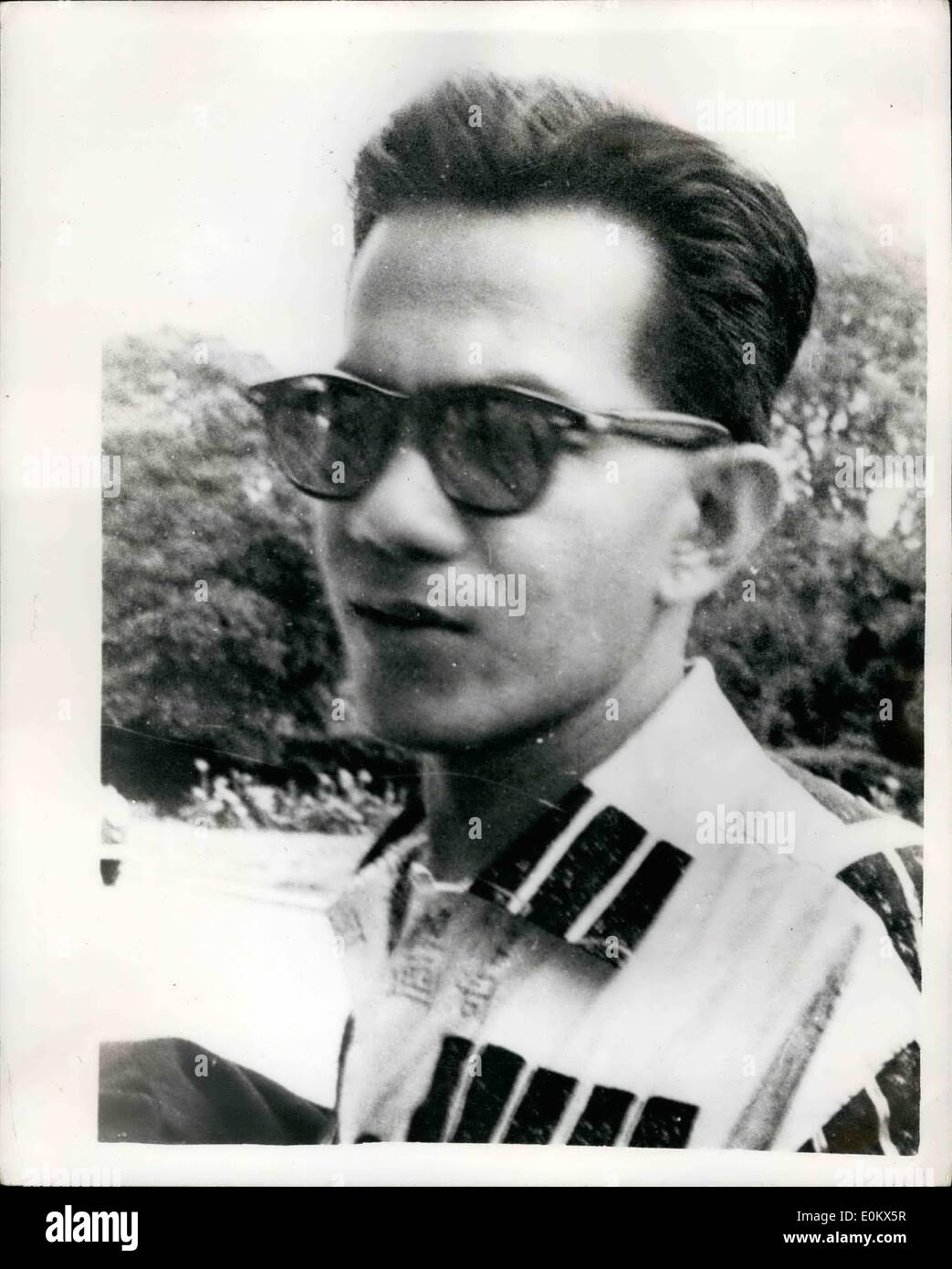 3. März 1952 - indonesische Rebel Leader: Major Ja. M.J. Paitoun, Seite der Celebes-Rebellenführer Oberst V. Sual... Es ist berichtet sie vier Geheimnis indonesische Mann her, Djakarta haben schlich sich in Singapur zu einen Versuch auf dem Leben des Revolutionärs offiziell zu machen. Stockfoto