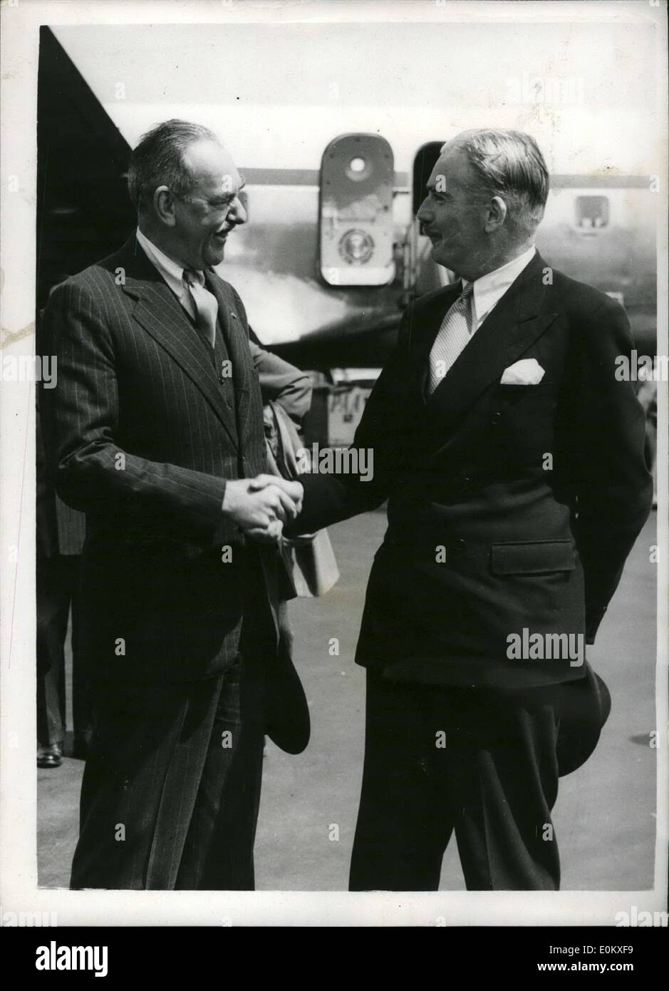 23. Juni 1952 - 23.06.52 Dean Acheson ankommt - Mr. Dean Acheson, die American Setary of State, kamen in London Airport Toda Stockfoto