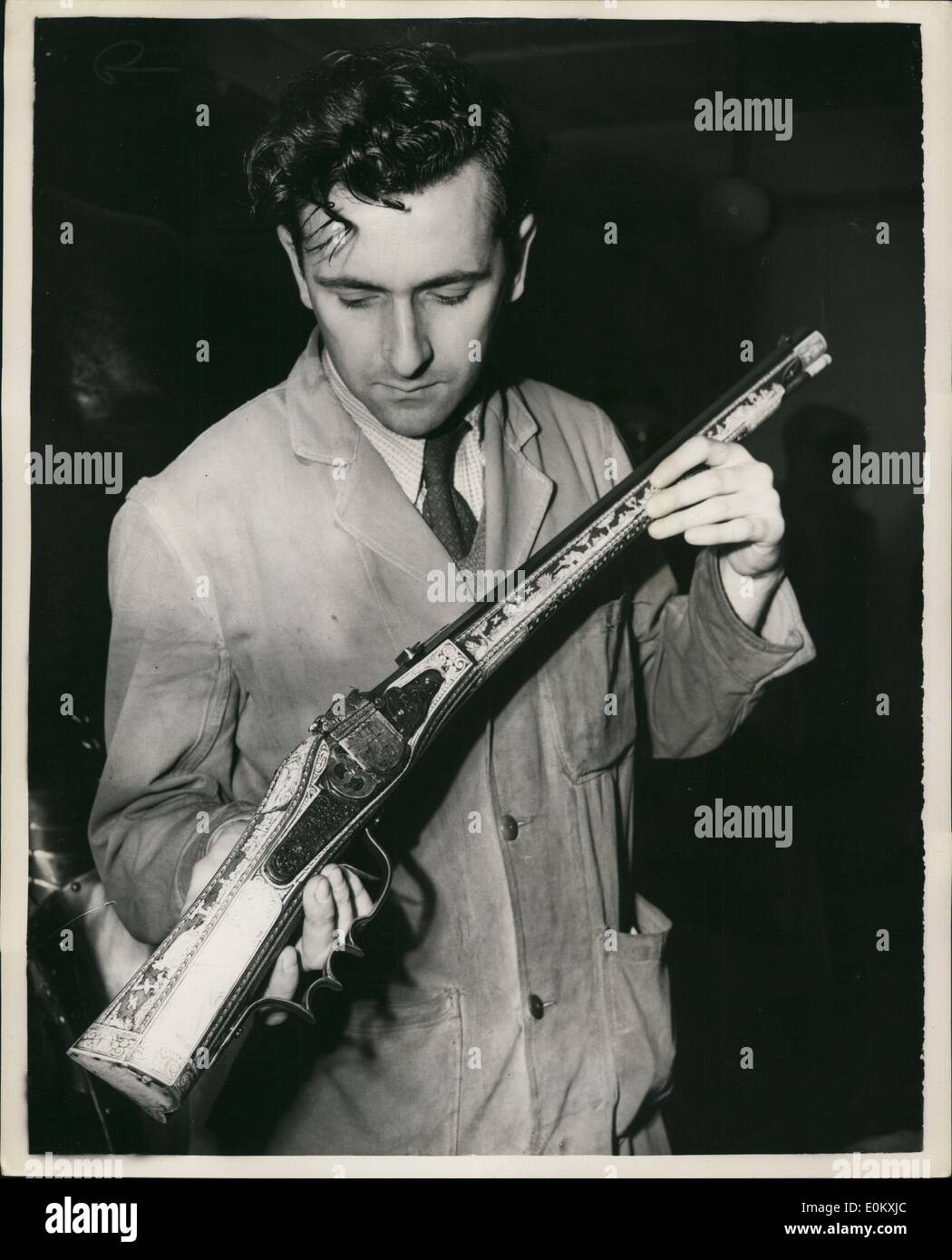 10. Oktober 1952 - Rüstung für den Turm gekauft: zweiundfünfzig Stück der Rüstung aus der Sammlung des verstorbenen William Randolph Hearst, die amerikanische Zeitung Propietor für den Tower of London zu einem Preis von £30.000 gekauft wurden. Es ist der wichtigste Erwerb der Neuzeit. Der Pilger Trust abonniert £8500, der nationalen Sammlung Kunstfonds £7500, der Turm Armouries Fonds £7000 und eine spezielle Staatskasse gewähren von £7000. Neuordnung der Turm Armouries Galerien werden. Stockfoto