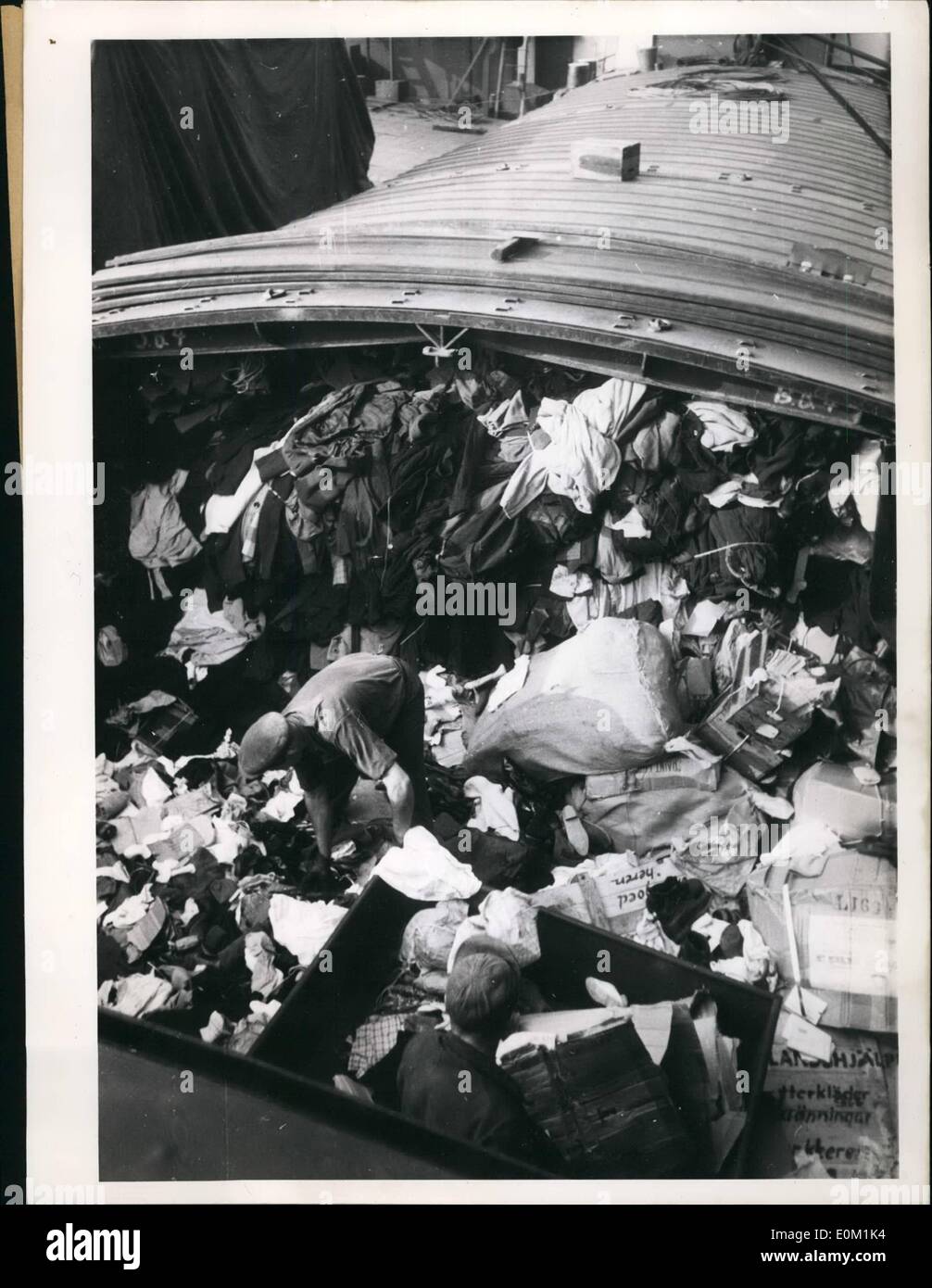 3. März 1953 - Geschenke aus der niederländischen Katastrophe für die deutschen Flüchtlinge. Als vor einigen Wochen wurden die Niederlande von den großen schlug Stockfoto