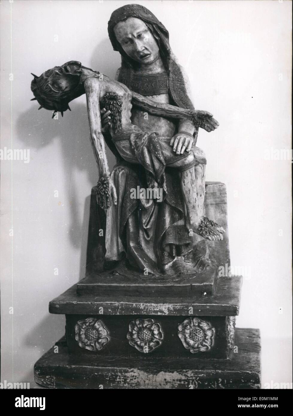 3. März 1953 - für Karfreitag: Diese Pieta Kunst Arbeit in Holz, datiert zurück bis zur Mitte des 14. Jahrhunderts von '' Rhein-Köln Stockfoto
