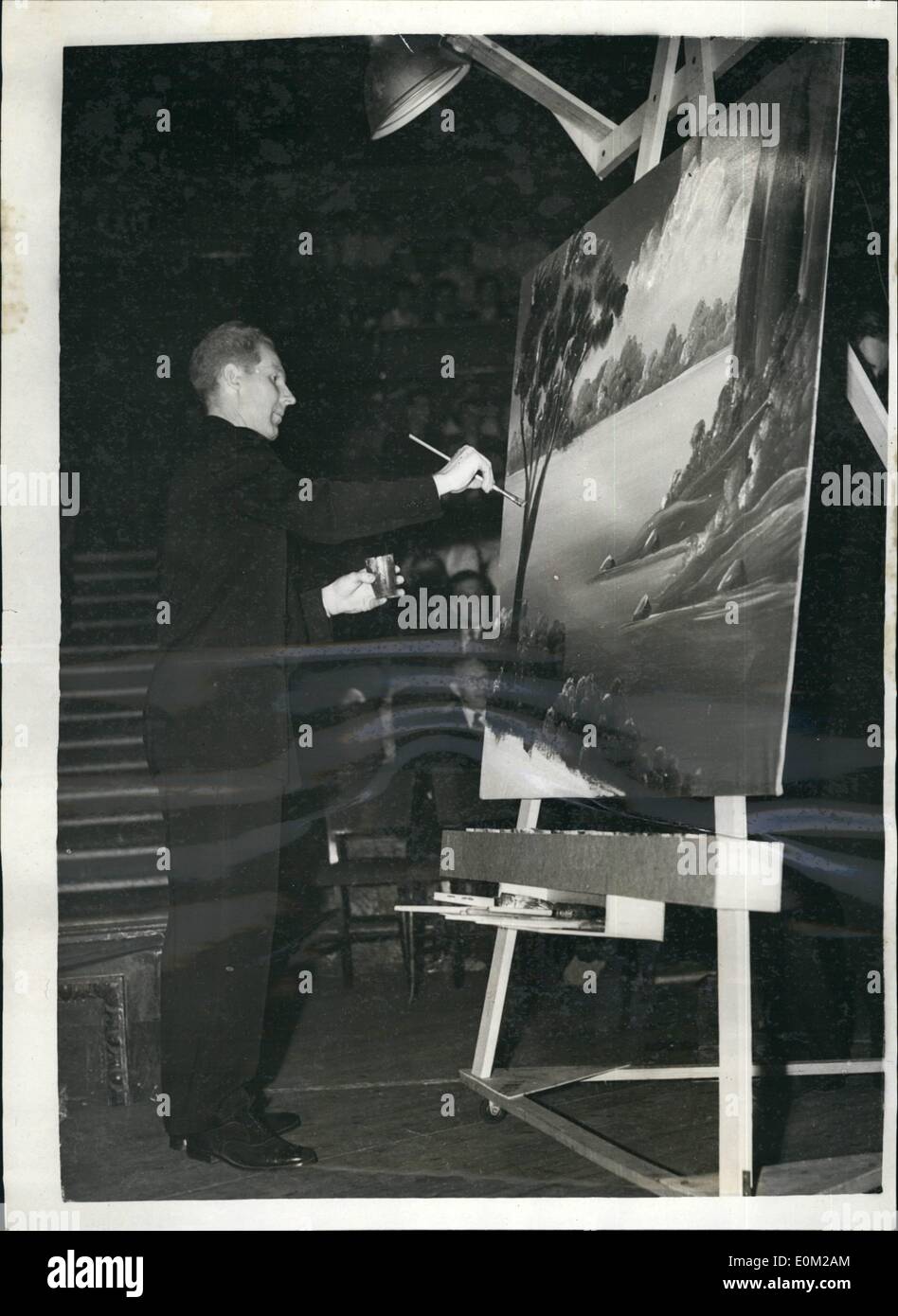 4. April 1953 - Pastor Lacke für die Elim Revivalist 4000: um seine verdeutlichen, 4.000 Anhänger des Elim vier Square Evangeliums in der Albert Hall London letzte Nacht, Pastor Willard Cantelon, von Washington, D.C. holte seine Farben. Ein in 15 Minuten ein Bild in Ölen des Ortes wo Christus absolvierte er hatte wurde im Fluss Jordan getauft. Es gab keine Zahlen, entweder Jesus oder jemand anderes war es eine reine Landschaft in den Farben hell und einfach gemacht Stockfoto