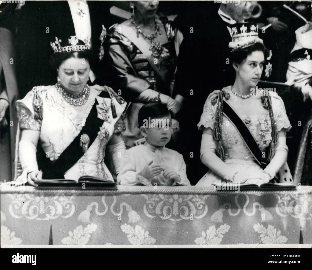 6. Juni 1953 - Krönung von Königin Elizabeth II in der Westminster Abbey, Uhren Prinz Charles die Zeremonie. Foto zeigt: Prinz Stockfoto