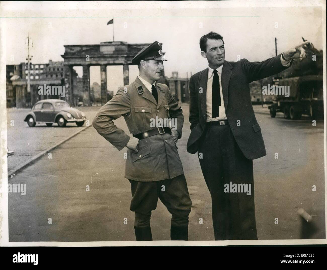 Gregory peck spaziergang um brandenburger tor Fotos und Bildmaterial
