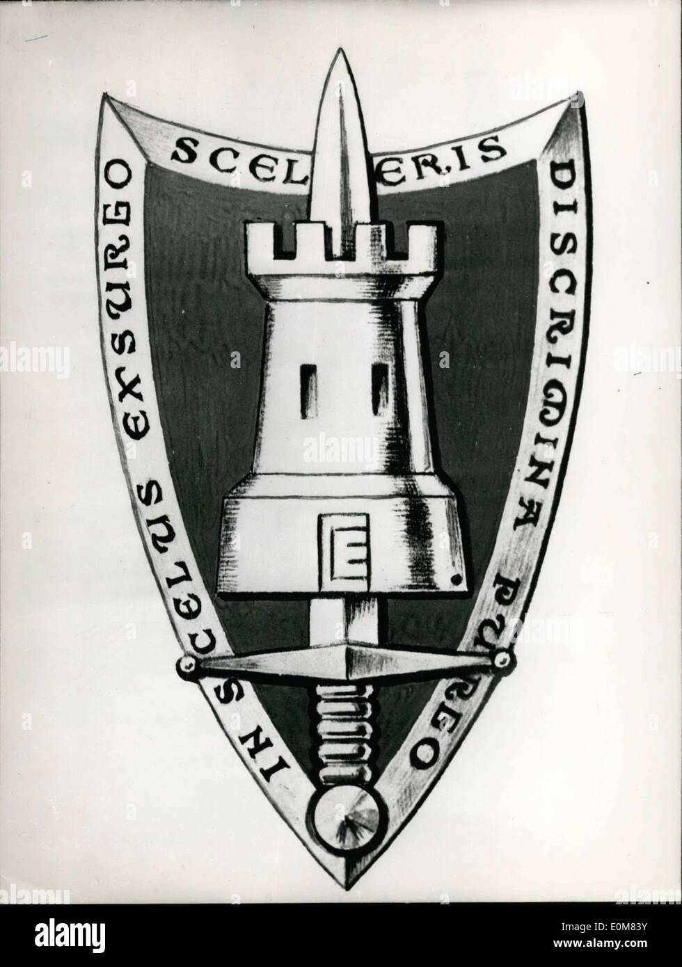 7. Januar 1954 - nimmt Allied Forces Central Europe erste offizielle Abzeichen. Der neue Insignia die von H.Q Personals, entweder als ein Schulter-Patch oder ein metallisches Abzeichen nach nationalen Gepflogenheiten getragen wird ist es als ein Firmenschild geprägt. Stockfoto