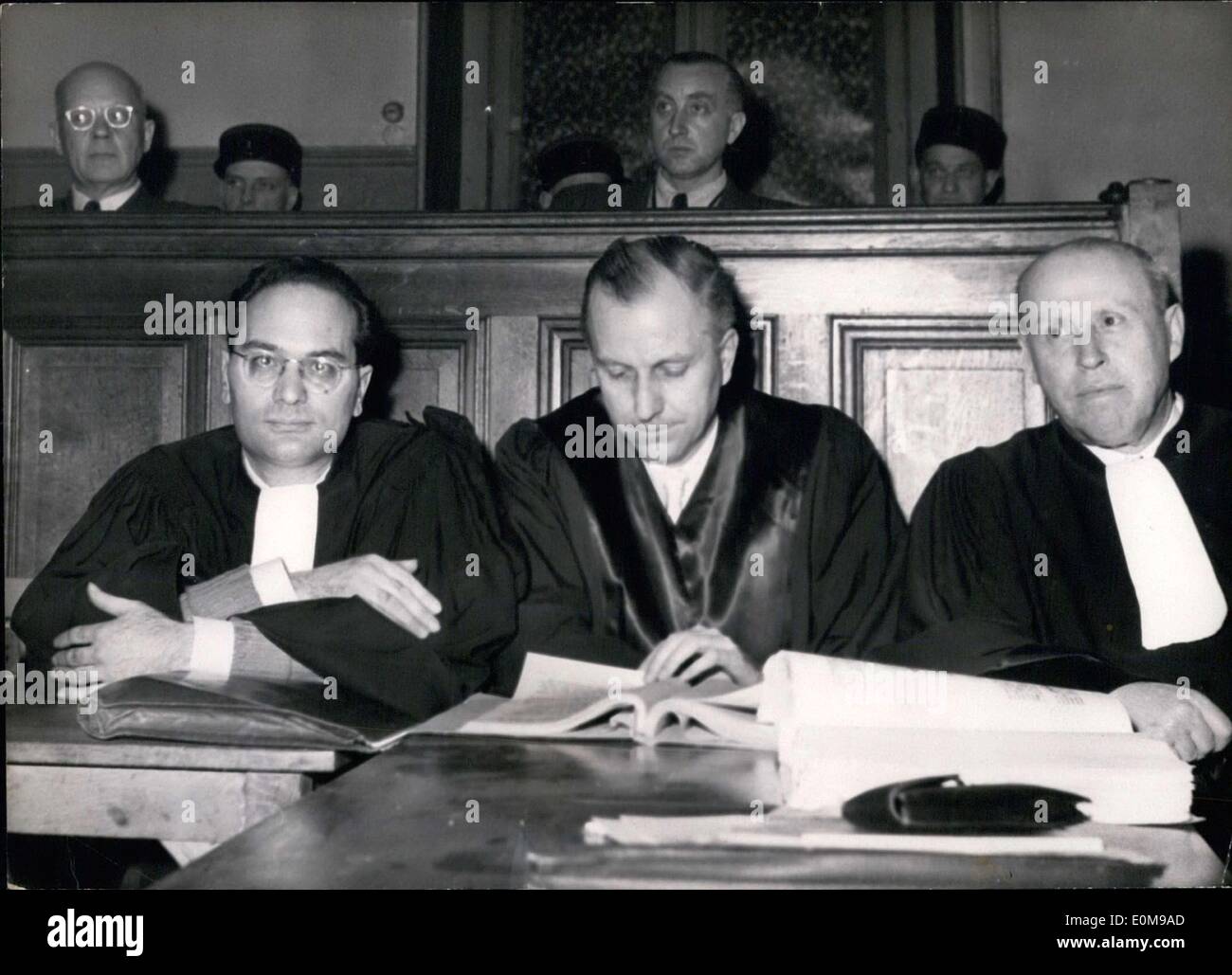 23. Februar 1954 - Trial Proceedings der SS Gen Oberg in Paris tribunal Stockfoto