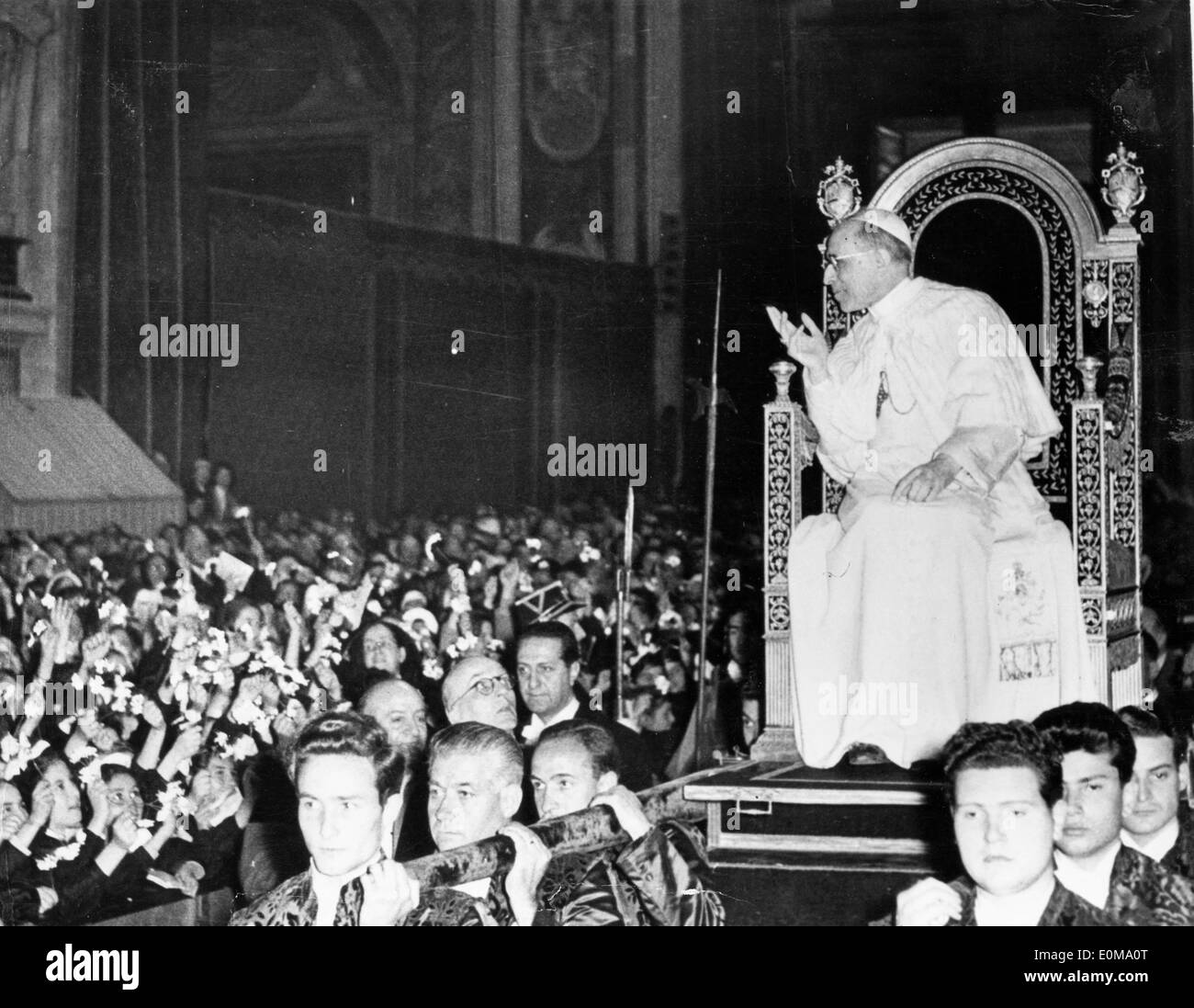 Papst Pius XII erfolgt im Zustand am St.-Petri Dom Stockfoto