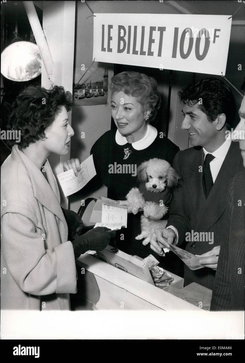 5. Mai 1954 - Akteure als Lotterie-Verkäufer: Daniel Gelin, berühmte französische Bildschirm und Theaterschauspieler und schönen Bildschirm Sterne große Garsun Lottoscheine auf der Leher zugunsten der Ex verkauft Soldaten Lecler Division. Anlass war das jährliche ex-Festival, organisiert von der Ex Soldaten in den Garten Drehkreuzen. Stockfoto