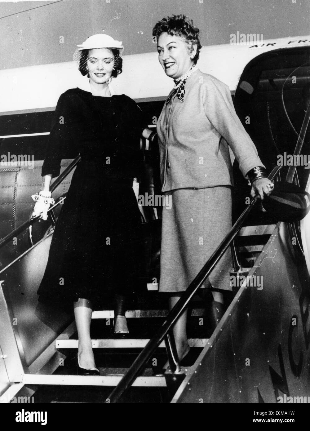 Schauspielerin Gloria Swanson und ihre Tochter ankommen für Urlaub in Rom Stockfoto