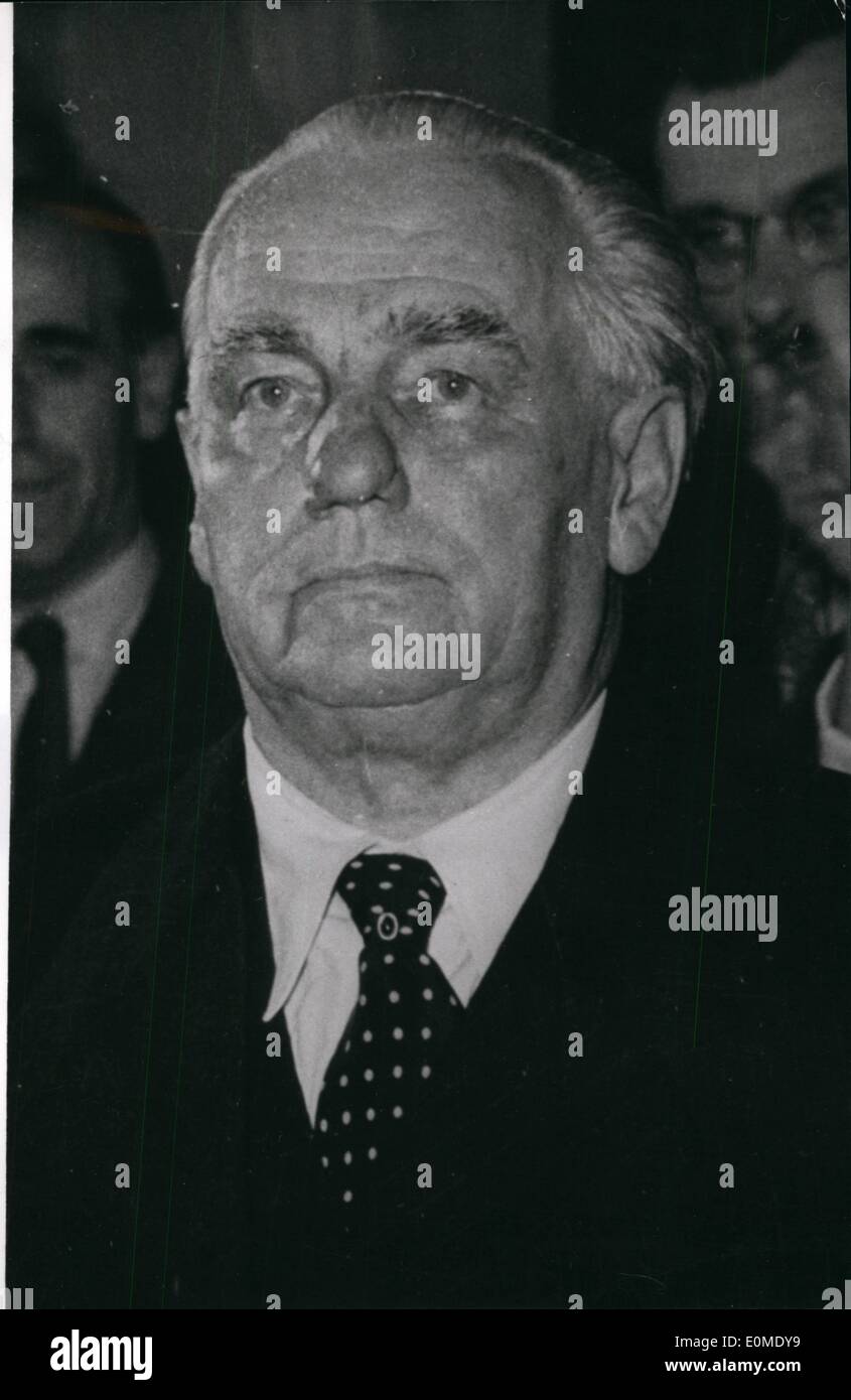 1. Januar 1955 - Wilhelm Pieck ernsthaft krank: als der sowjetischen Nachrichtenagentur ADN kündigt, die DDR Ministerpräsident Wilhelm Pieck (Wilhelm Pieck) gefährlich krank ist und soll sogar sterben. Stockfoto