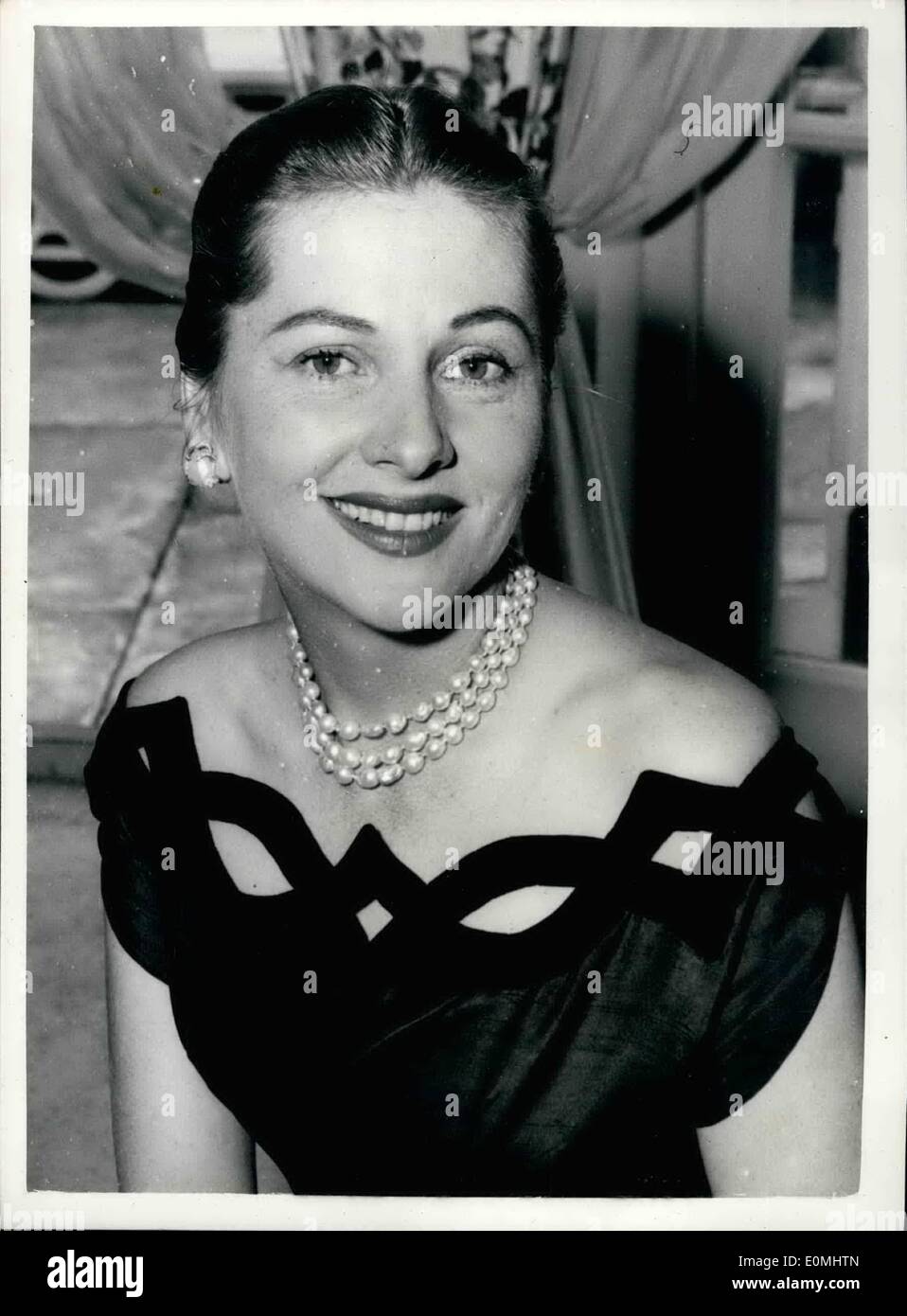 8. August 1955 - Joan Fontaine Attends Rezeption...: Sen Sterne Joan Fontaine, die in London, um einen neuen Film zu drehen ist '' Dies ist meine Ma Stockfoto