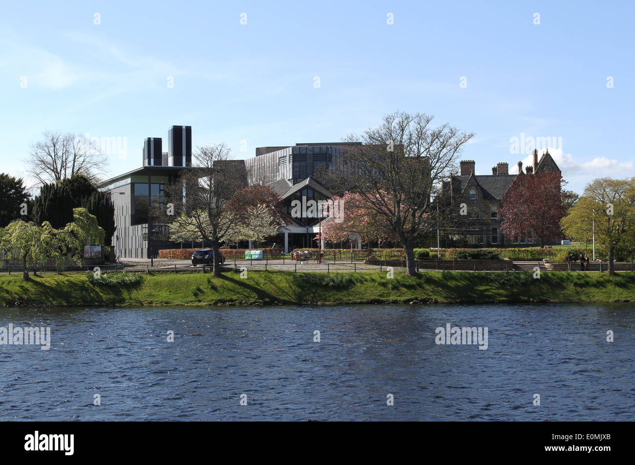 Eden Court Theater und Kino und Fluss Ness inverness Schottland Mai 2014 Stockfoto