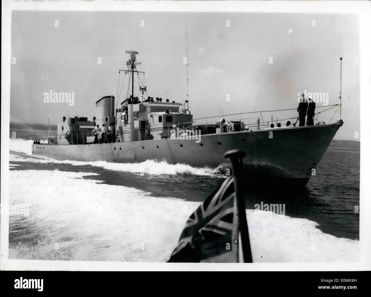 07. Jul. 1955 - schwimmende ''Testbed' für die königliche Marine.. H.M.S. Graugans. Die berühmte Kriegsmittelkriegskriegspferd H.M.S. Graugans wurde in ein 'schwimmende Test Bad' versetzt - für die Royal Navy Experimente. Sie wurde mit zwei geheimen experimentellen Rolls Royce Marine Gasturbinenmotoren von fortschrittlichen Designs ausgestattet - und fünfzig Prozent Licht als orthodoxe Motoren und nimmt fünfundzwanzig Prozent Weniger Platz..Show wurde heute für die Presse auf H.M.S Hort - der Gosport Coastal Forces Base demonstriert. Foto zeigt:- Ansicht von H.M. Stockfoto