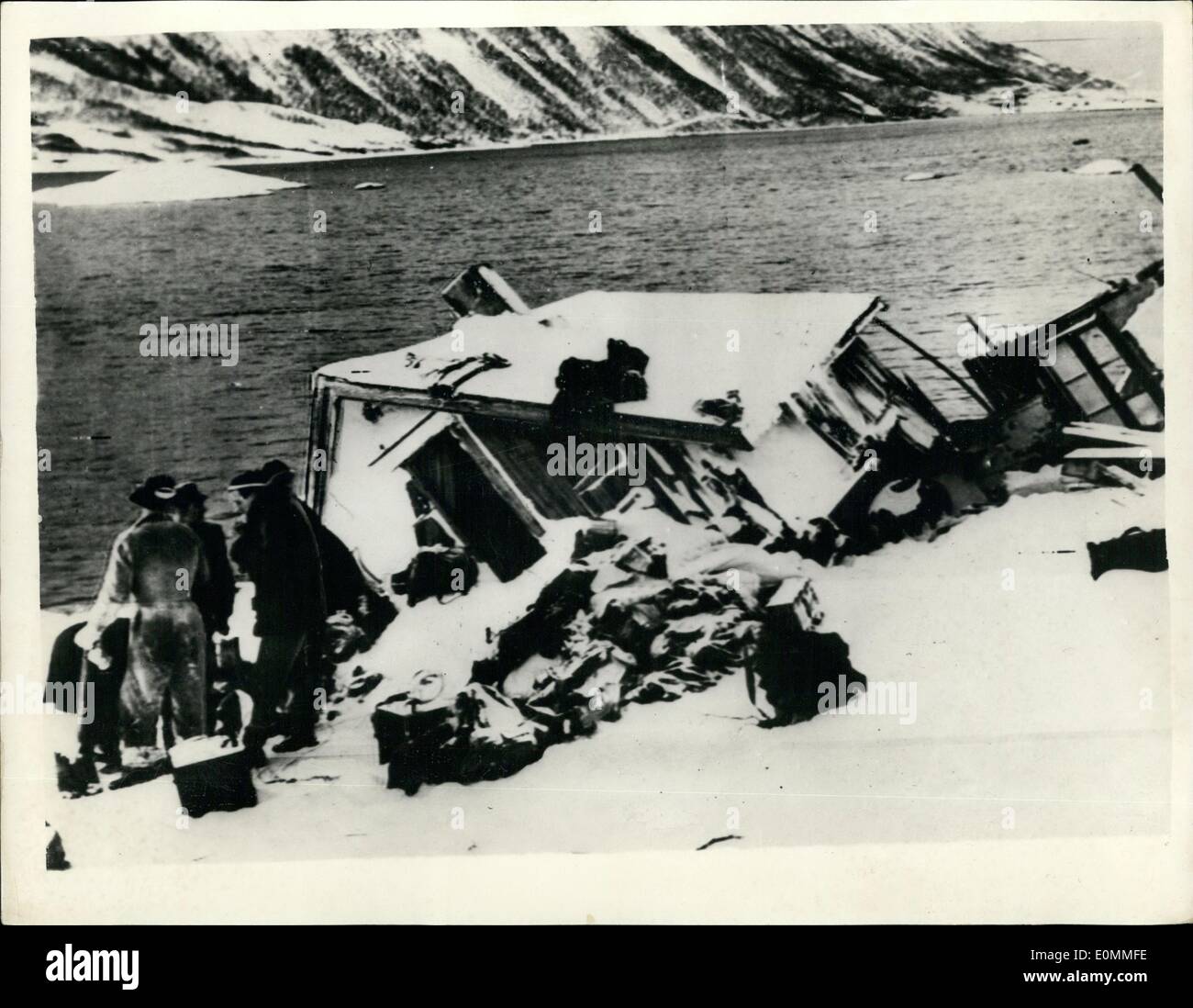 3. März 1956 - sterben 13 Lawine. 13 Menschen wurden getötet, als eine Lawinen hinunter auf Sigerfjord, Nord-Norwegen vor kurzem - fegte völlig Abriss vier Häuser. Foto zeigt einen der abgerissenen Häuser am Singerfjord, nach der Lawine. Stockfoto