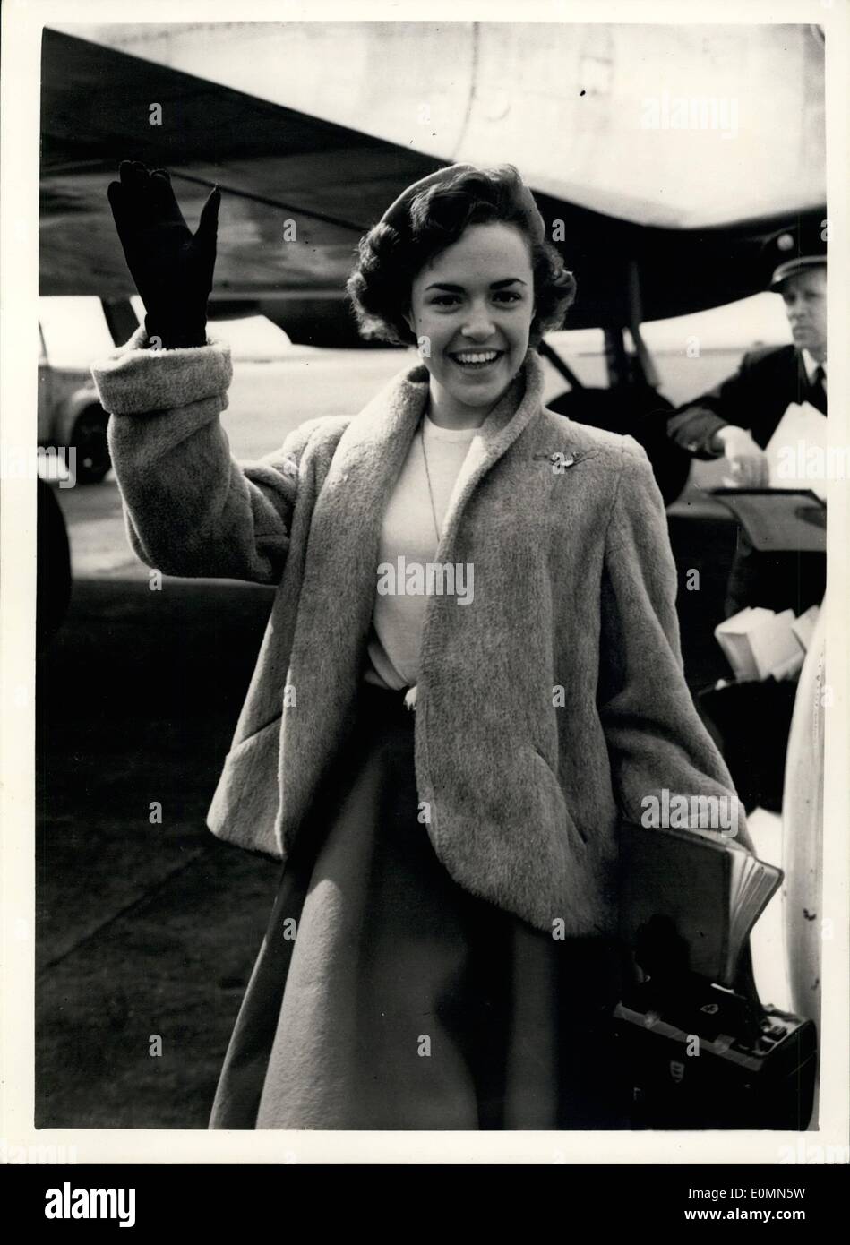 3. März 1956 - amerikanische Kind Evangelist ankommt.: Foto zeigt Renee Martz, die 15 Jahre alte amerikanische Kind - Evangelisten abgebildet bei ihrer Ankunft am Flughafen London heute von the4 U. S. A. Stockfoto