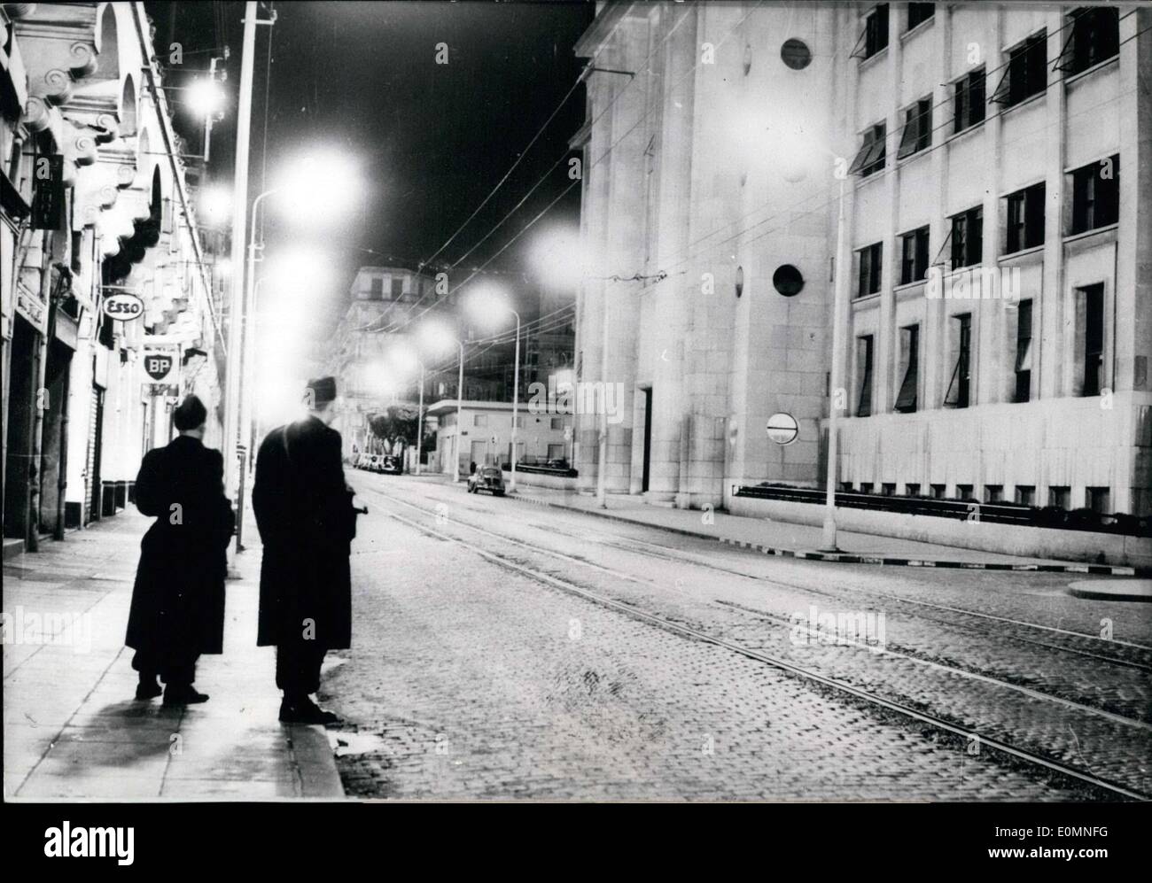 20. März 1956 - verlassen einer algerischen Straße links komplett in der Nacht Stockfoto