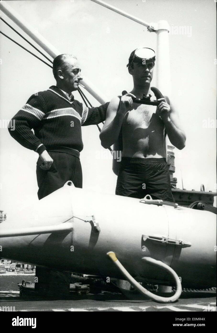 11. Mai 1956 - George Baker an Bord der Calypso Stockfoto