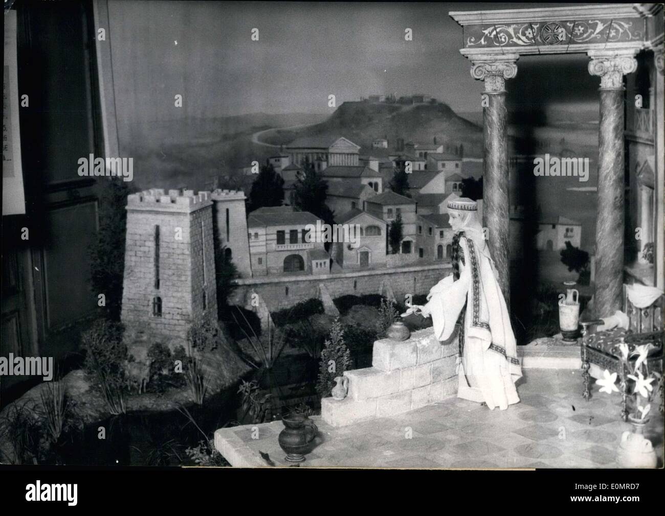 29. Mai 1956 - Yvonne de Bremond zeigt St. Genevieve Praying für Paris Stockfoto