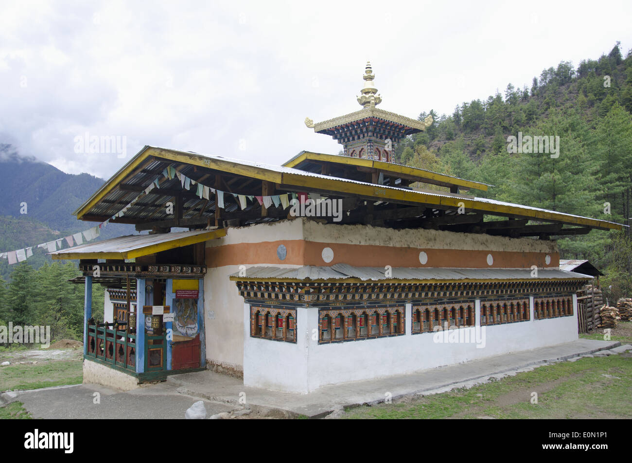 Ein Tempel im Paro-Tal, Bhutan, Bhutan Stockfoto