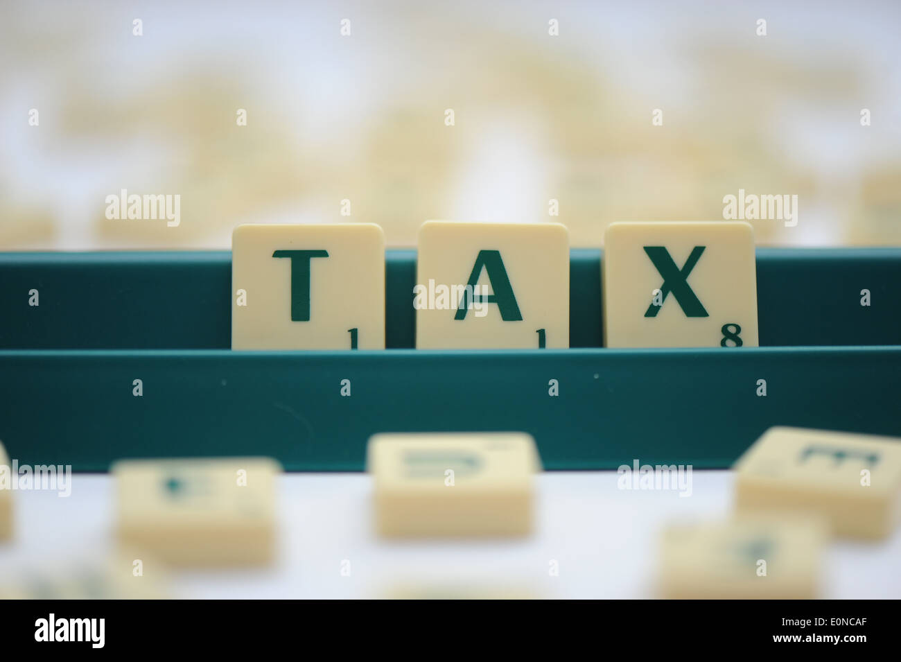 Scrabble Fliesen die Worte Steuer auslesen Stockfoto