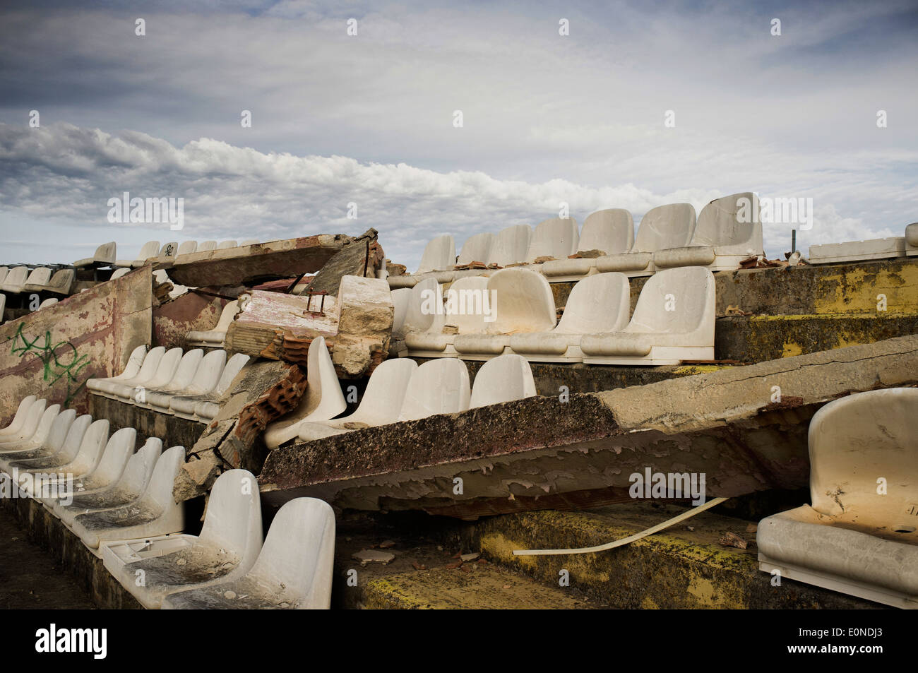 Zerstörten Zuschauer Bleichmittel gesehen innen alte Real Mallorca Team Fußballstadion in Mallorca, Spanien Stockfoto