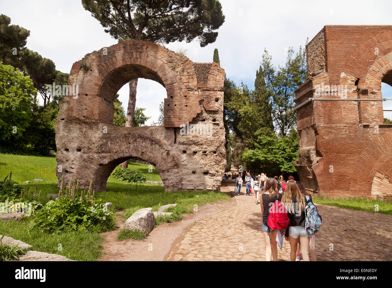 Ruinen des Aquädukts Aqua Claudia, Palatin, Forum Rom, Rom Italien Europa Stockfoto