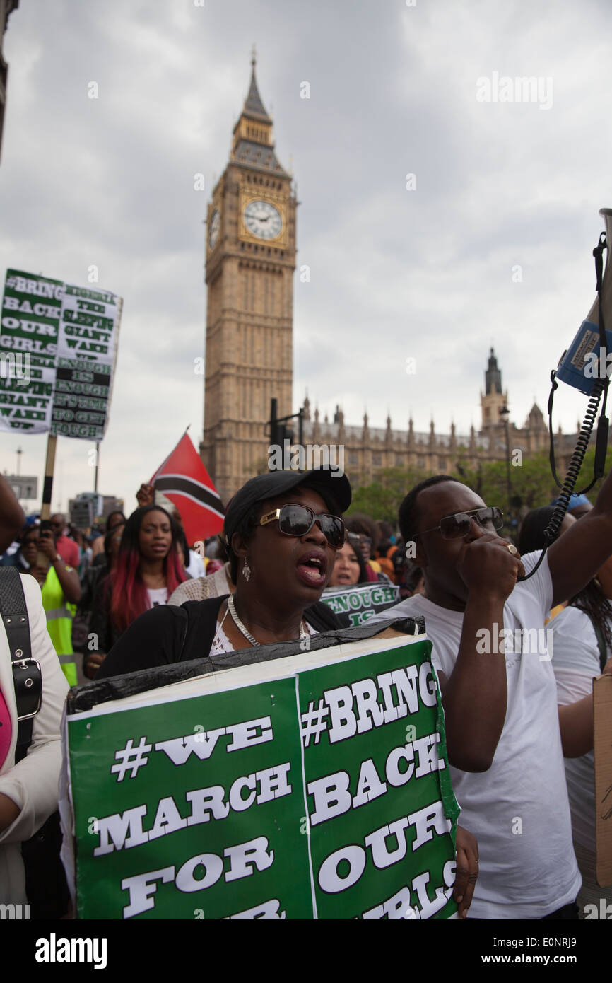 Demonstranten marschieren in der Nähe von Westminster. Stockfoto