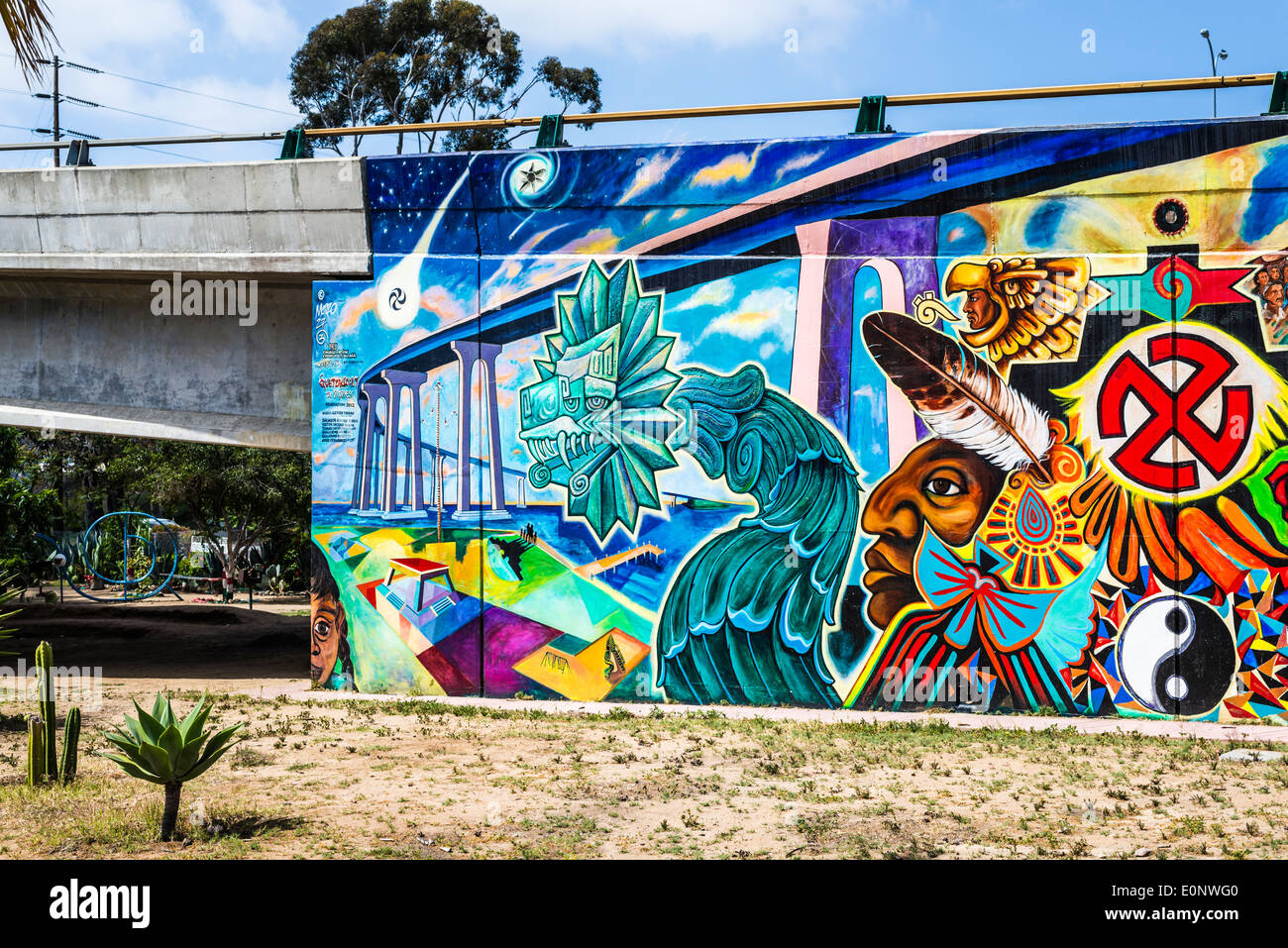 Wandbilder und Kunstwerke im Chicano Park. Barrio Logan, San Diego, California, Vereinigte Staaten von Amerika. Stockfoto