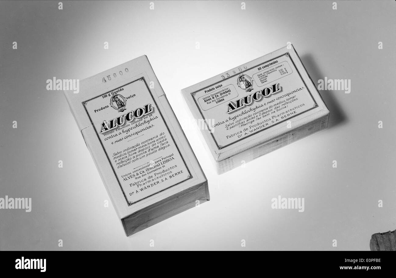 Alves e Companhia in Lissabon ist ein Unternehmen, das im pharmazeutischen Sektor tätig ist. Die von Mário Novais dokumentierte Studie unterstreicht die Beteiligung Portugals an der Herstellung und dem Vertrieb von Arzneimitteln. Stockfoto