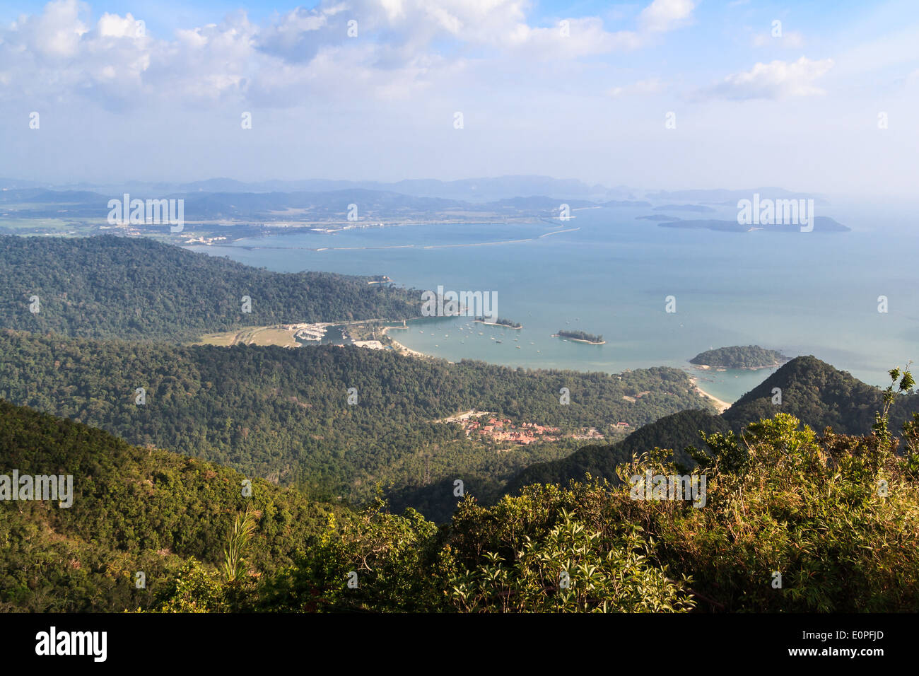 Blick auf die Berge in Langkawi, Malaysia. Stockfoto