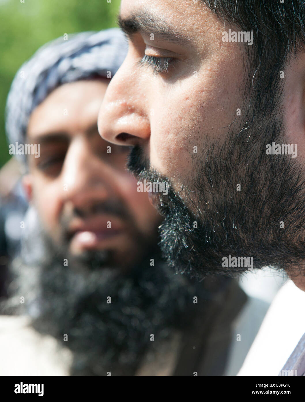 Moslemische Männer diskutieren am Speakers Corner, Hyde Park, London Stockfoto