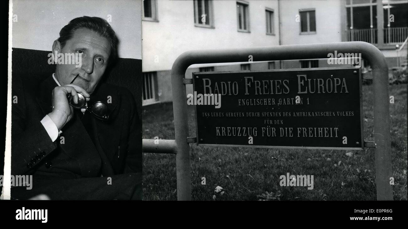 11. November 1956 - der Leiter der Abteilung für Radio Free Europe altungarische, Frau Andor Gallert Andor Gellert Profected von den Vorwurf Stockfoto