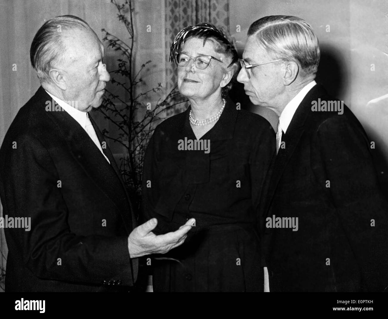 James b conant Fotos und Bildmaterial in hoher Auflösung Alamy