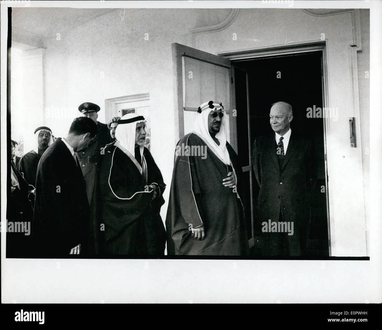 1. Januar 1957 - Präsident Eisenhower empfangen von König IBN Saud Washington, 1957 Stockfoto