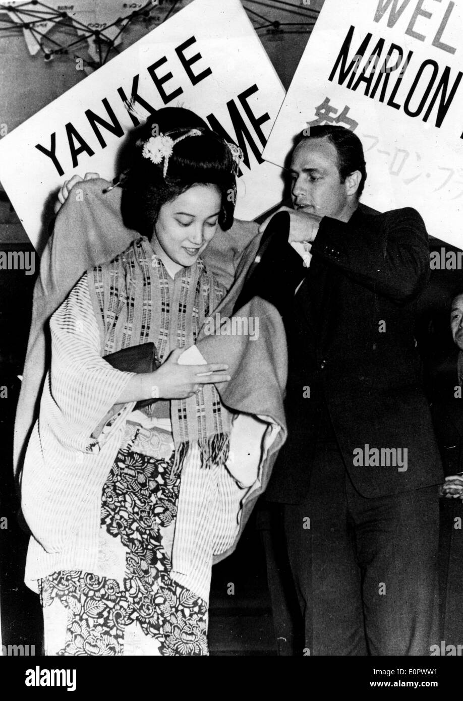 Schauspieler Marlon Brando kommt in Tokio zum Film "Sayonara" Stockfoto