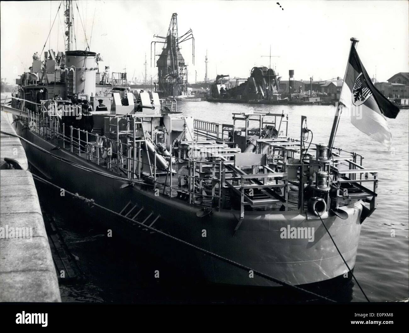 18. April 1957 - erstmals diese 370 Tonnen u-Boot-Jäger der deutschen Marine. Deutschland bezahlt die USA 8.000.000 DM dafür. Es wurde in Frankreich gebaut. Stockfoto