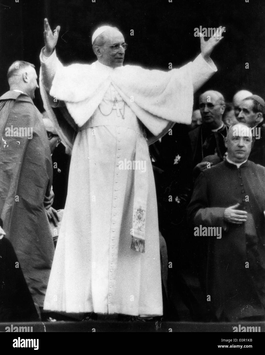 Papst Pius XII. befasst sich mit jungen katholische Arbeitern Stockfoto