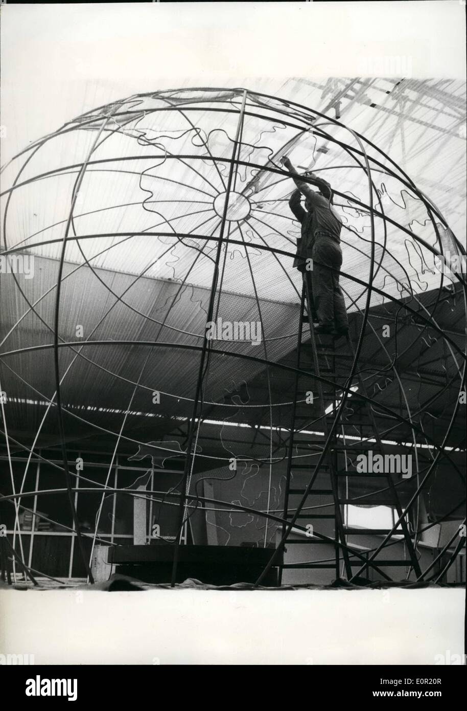 Sept. 09, 1957 - gigantische Globe für Marine zeigen: eine riesige Kugel zeigt die beiden Hemisphären, die von der dänischen Firma konstruiert werden Stockfoto
