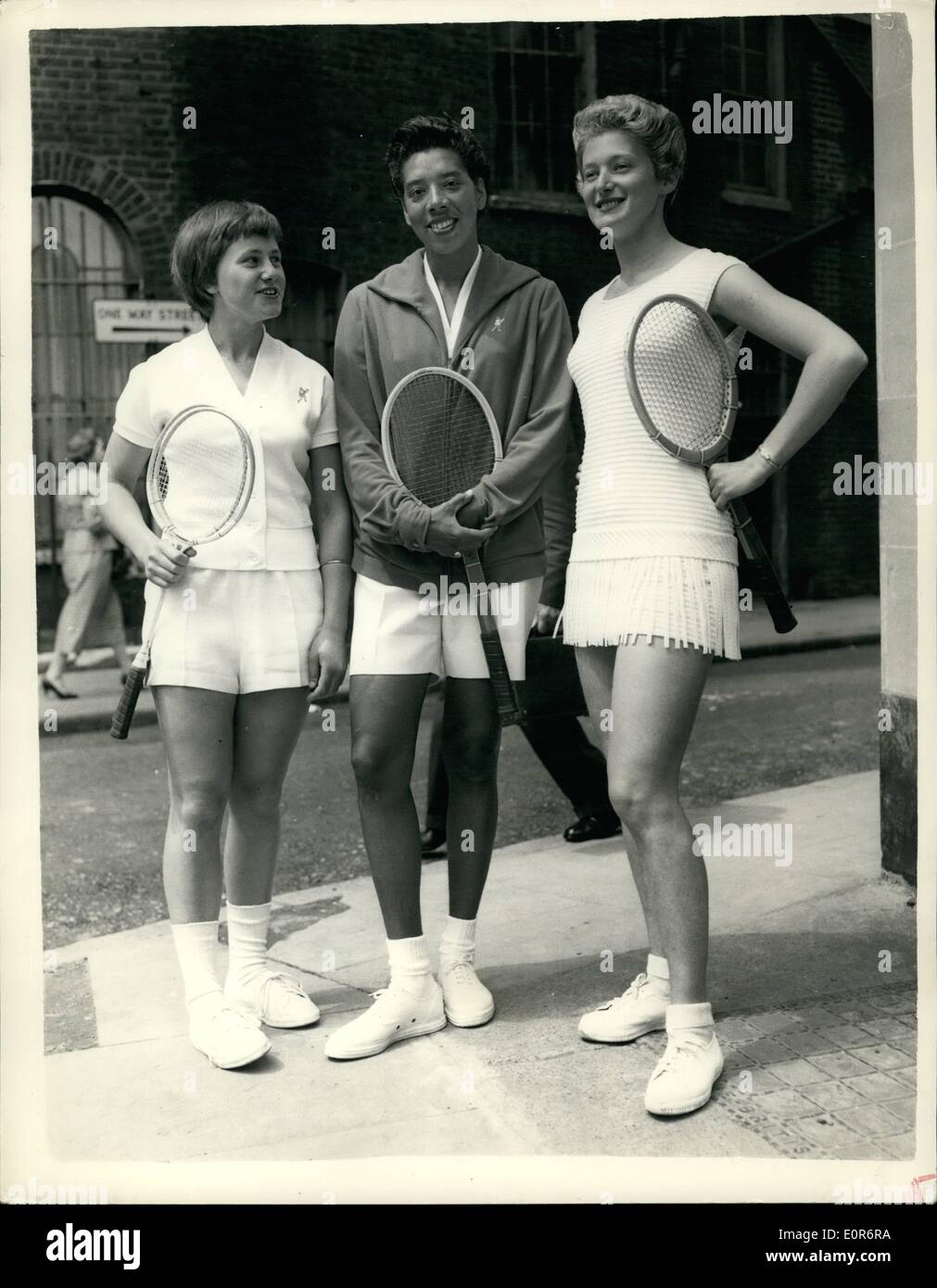 Jun 06 1958 Tennis Outfits Des Angela Buxton In Einige Der Tennis Outfits Von Tennis Girl Angela Buxton Der Londonus Verbunden Hat Heute In London Entworfen Die Meisten Ihrer Entwurfe Wird