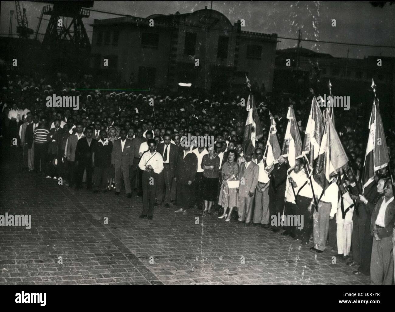 17. Mai 1958 - islamischen und europäischen Demonstration in Algerien Stockfoto