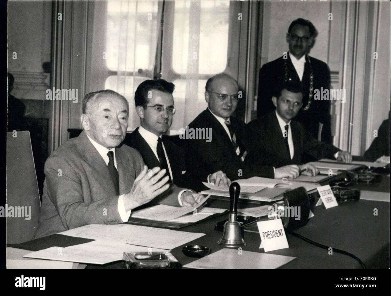 30. Juli 1958 - berät Paul Reynaud mit französischen Präsidenten Stockfoto