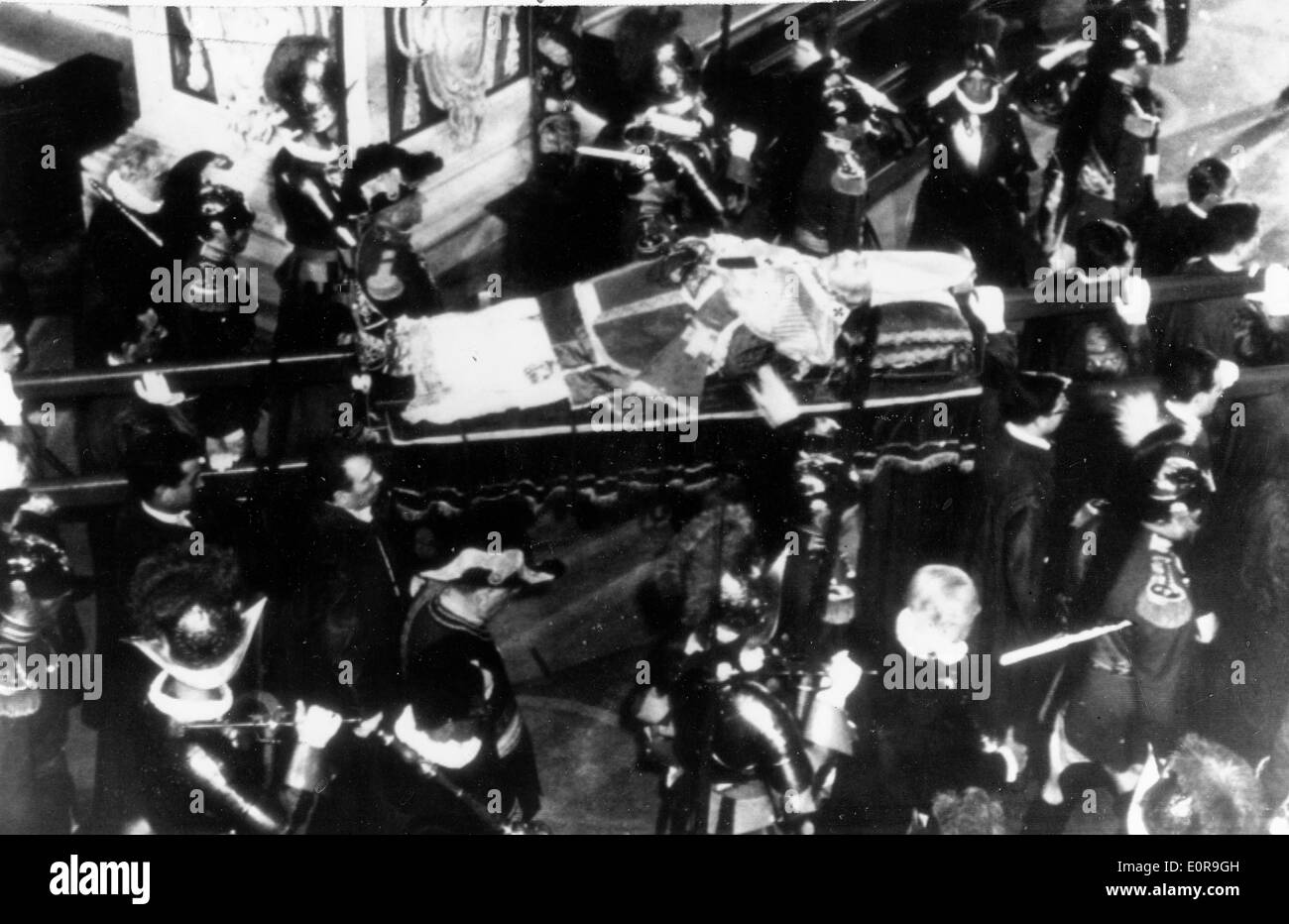 Beerdigung von Papst Pius XII. im Petersdom Stockfoto