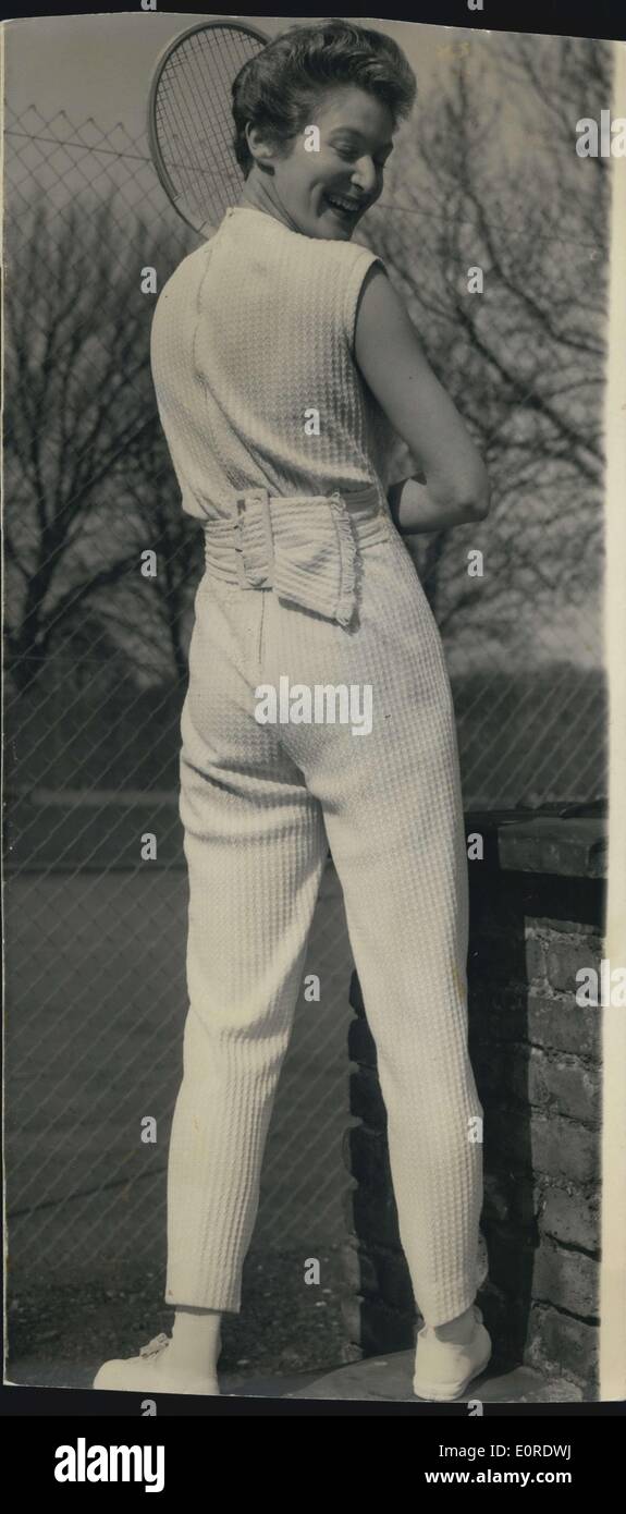 30. März 1959 - trägt Angela Buxton eine modische Tennis-Outfit in Roehampton Tennisturnier.  P Stockfoto