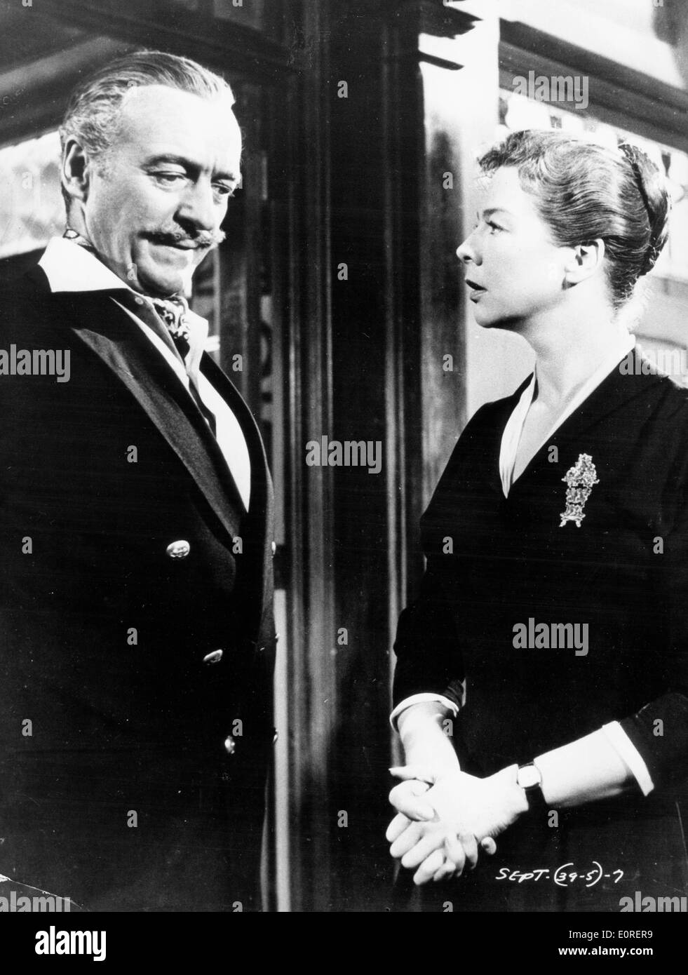 Schauspieler David Niven und Wendy Hiller in einem film Stockfoto