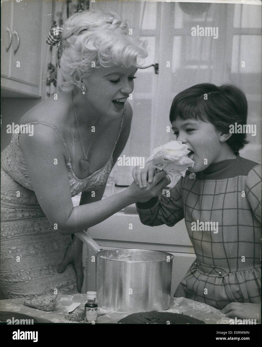 1. Januar 1960 - Little Miss Mansfield ist neun: Jayne Mansfields Tochter, Jayne Marie, feiert ihren neunten Geburtstag heute Sunda Stockfoto