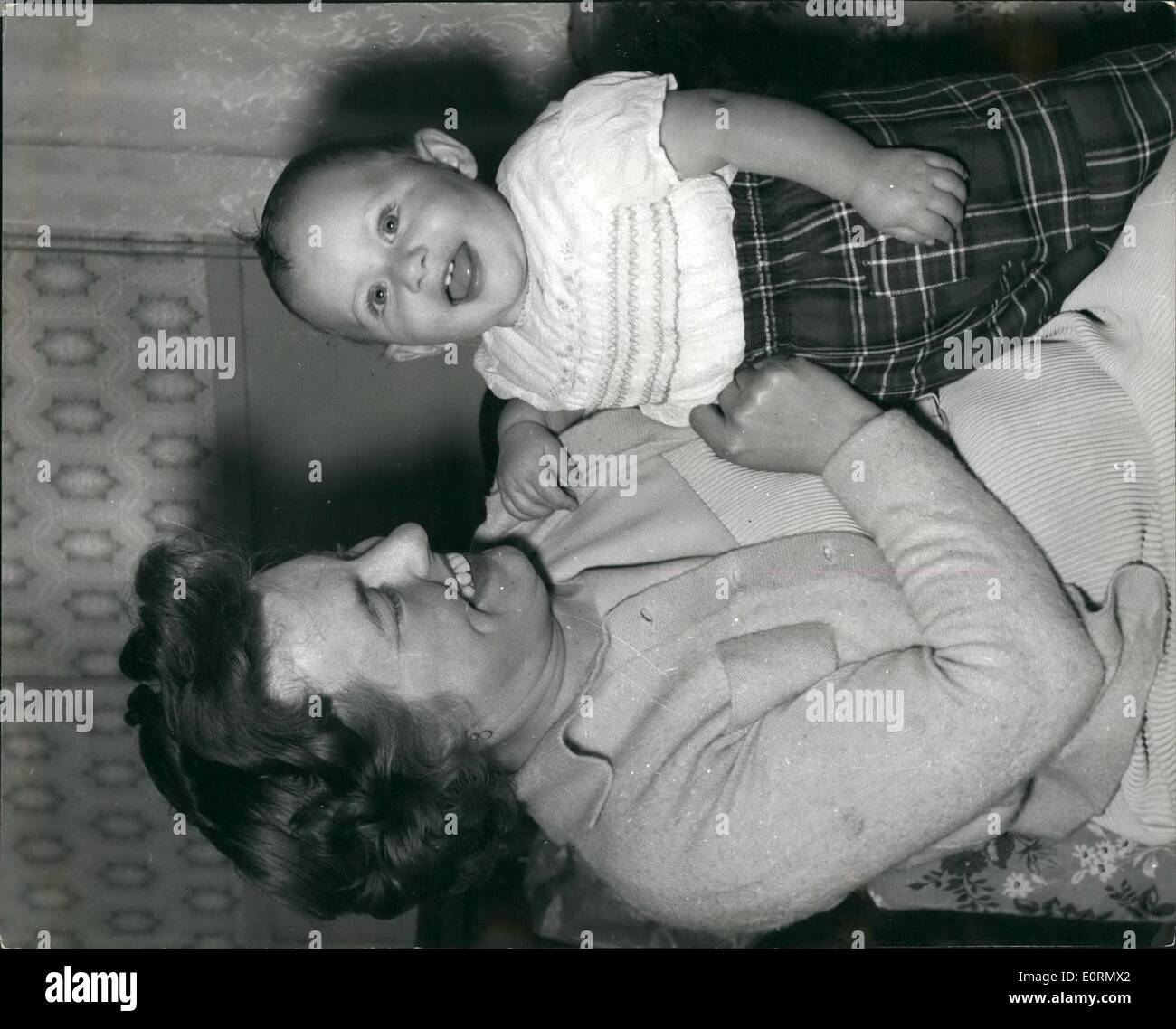 3. März 1960 - Shirley - The Hole In The Heart Mutter und Tochter Tina: Shirley Comparini, die eine weltweite Sensation Ated ich Stockfoto