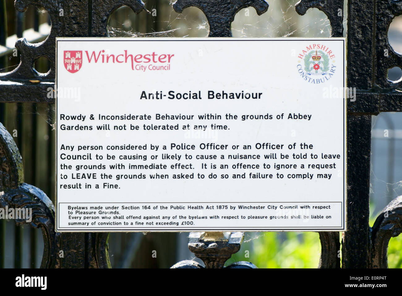 Anti-soziales Verhalten Schild, England, UK Stockfoto