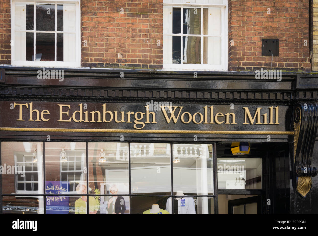 Edinburgh Woollen Mühle Kette Bekleidungsgeschäft, UK Stockfoto