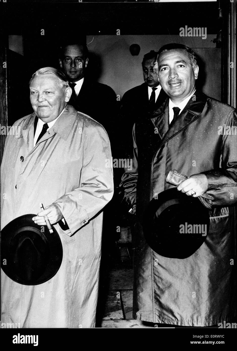 Mit kanzler ludwig erhard Fotos und Bildmaterial in hoher Auflösung