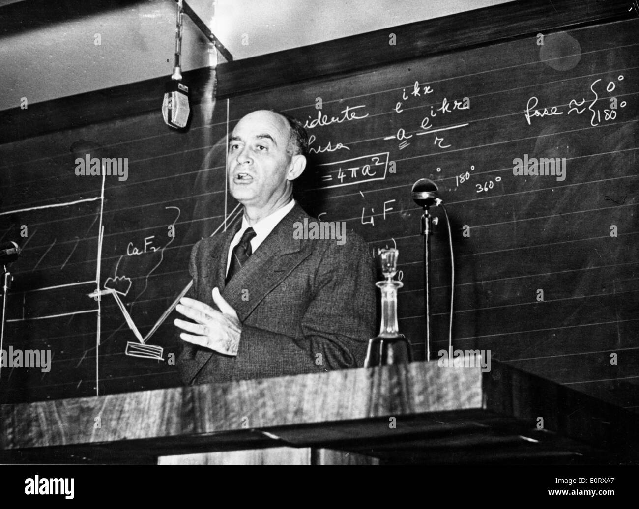 Physiker Enrico Fermi Vorträge Klasse Stockfoto